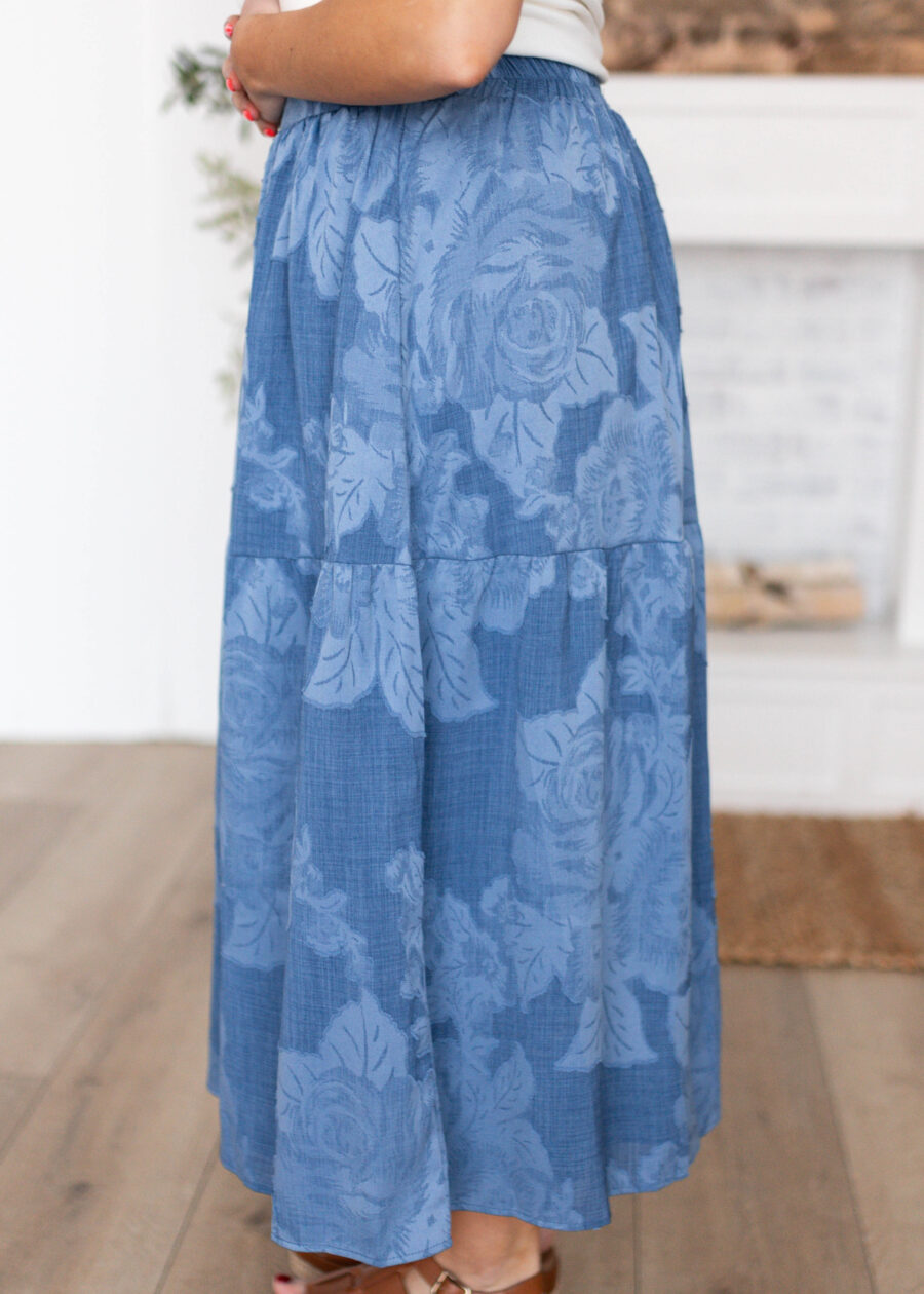 AlexChambrayTieredSkirt_DSC5469.jpg Alex Chambray Tiered Skirt