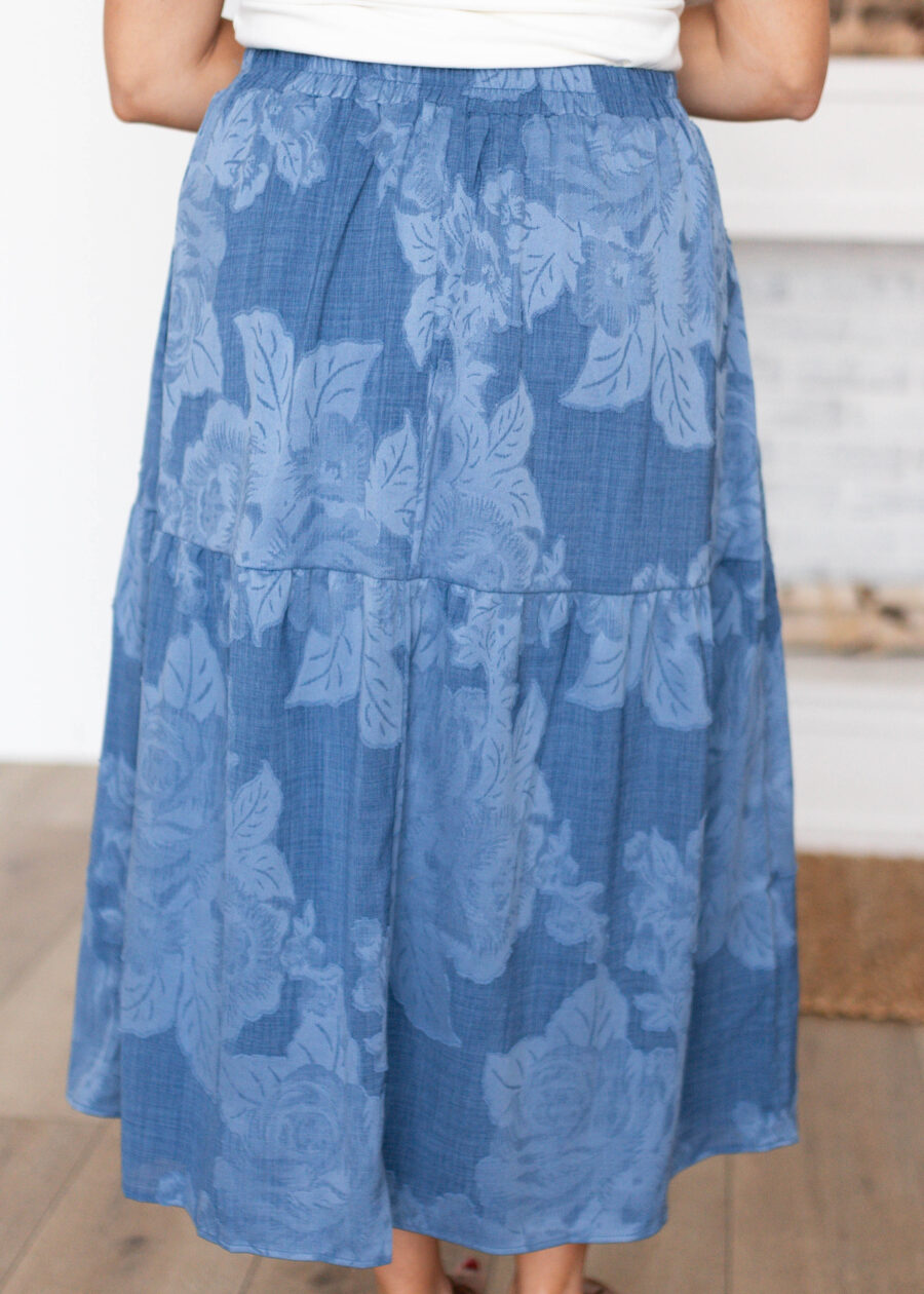 AlexChambrayTieredSkirt_DSC5471.jpg Alex Chambray Tiered Skirt