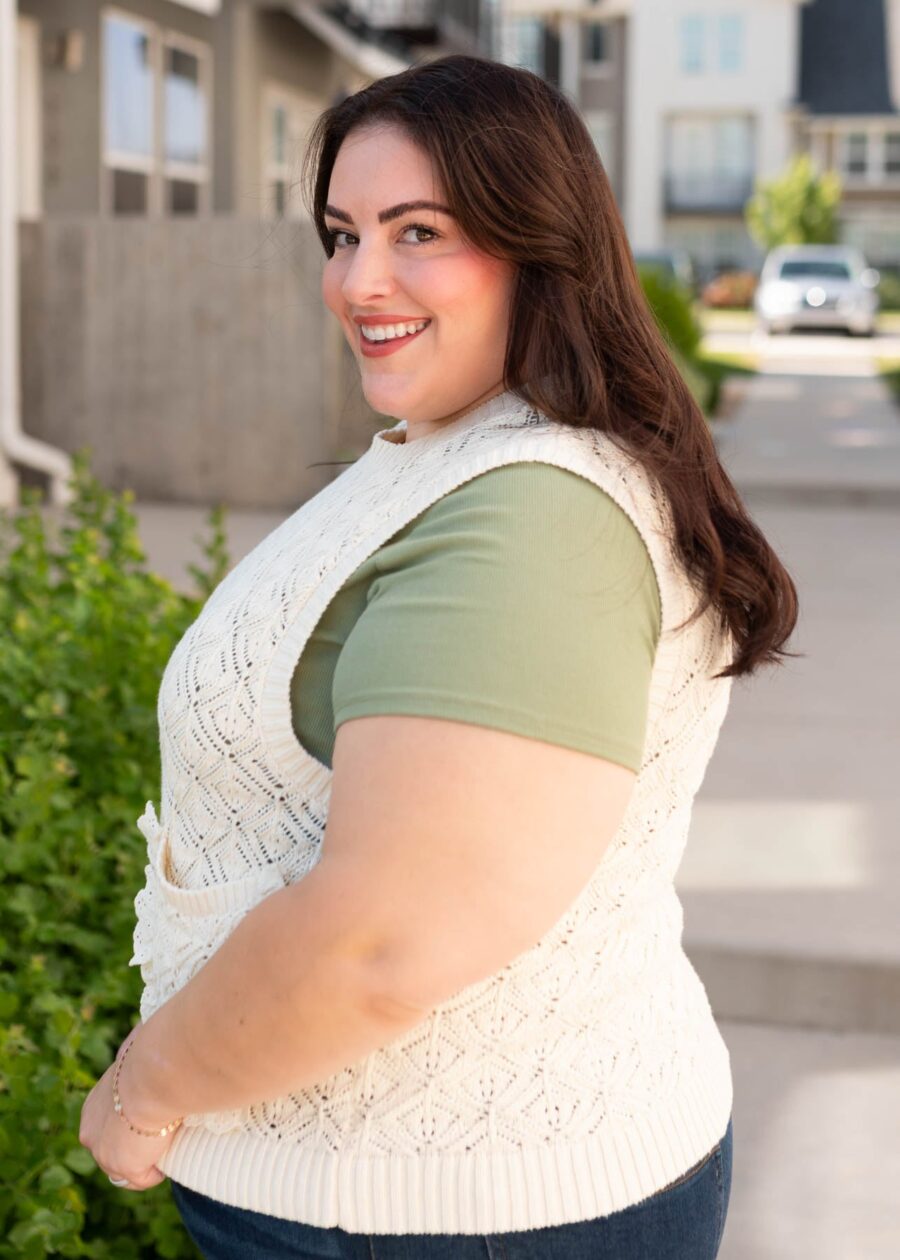 AmiahCreamKnitSweaterVest_DSC7442.jpg Amiah Cream Knit Sweater Vest