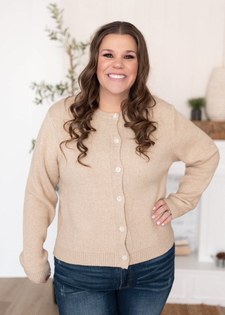 AstridTaupeCardigan_DSC5446.jpg Astrid Taupe Cardigan