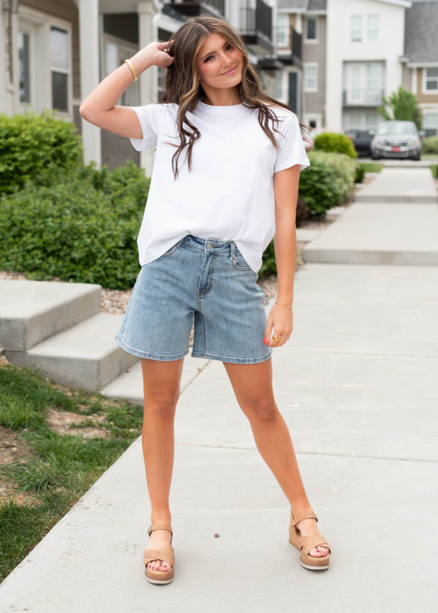 PeonyWhiteBasicTee6.png Peony White Basic Tee