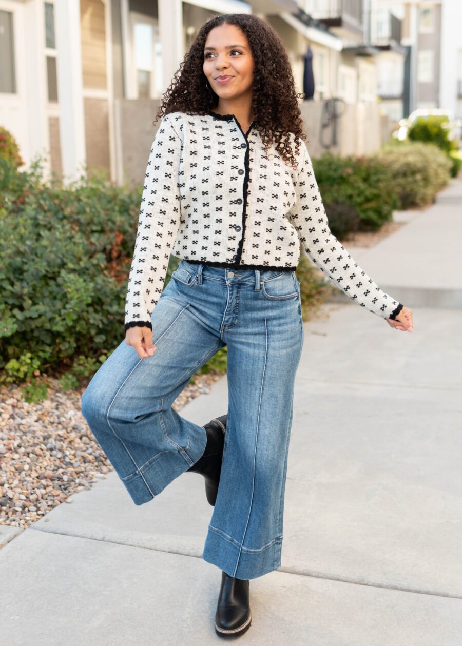 PeytonBlackPatternCardigan_DSC3126.jpg Peyton Black Pattern Cardigan